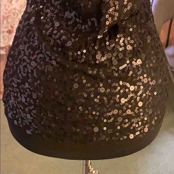 Black sequence top - Picture 4 of 5